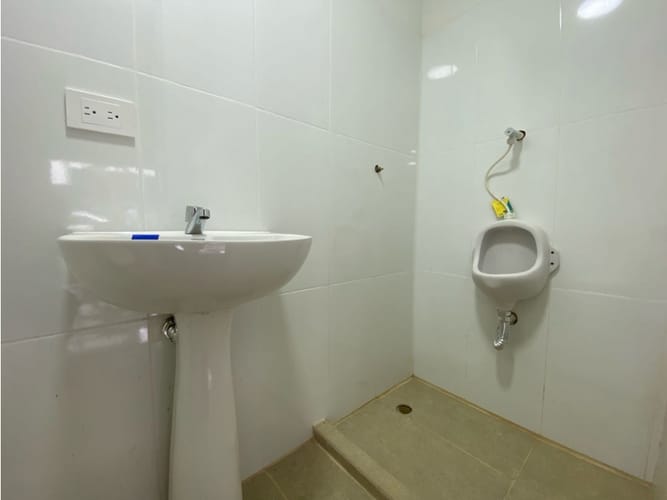 Local en arriendo en Suramericana, Medellín, 65 m² · foto 5 de 5
