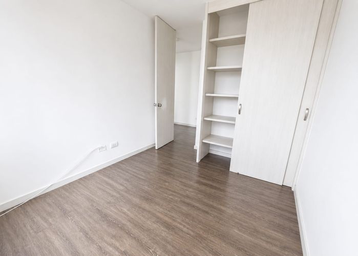 Apartamento de 3 alcobas en venta en Suramérica, Itagüí, 94 m² · foto 5 de 9