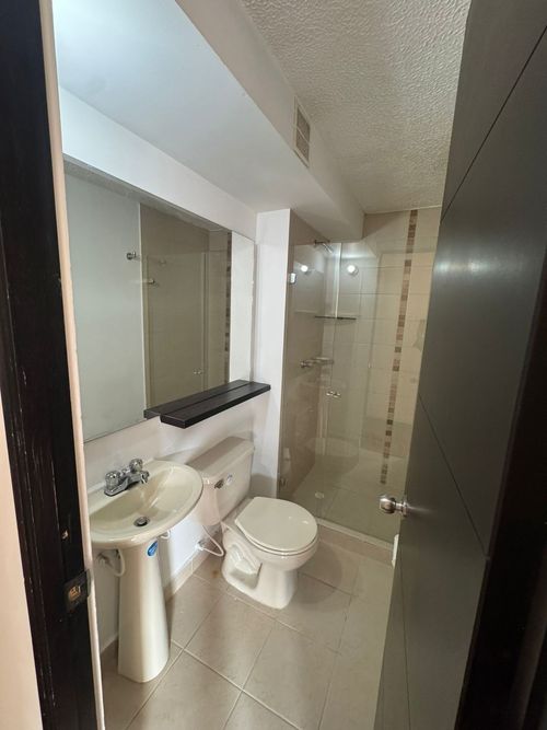 Apartamento de 3 alcobas en venta en Fontibon, Bogotá, 75 m² · foto 11 de 19