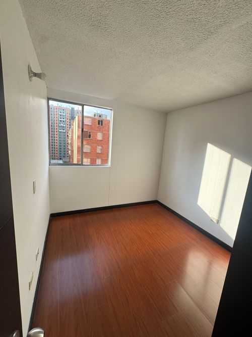 Apartamento de 3 alcobas en venta en Fontibon, Bogotá, 75 m² · foto 15 de 19