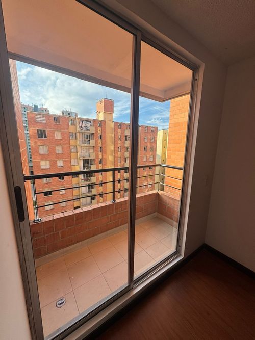 Apartamento de 3 alcobas en venta en Fontibon, Bogotá, 75 m² · foto 18 de 19
