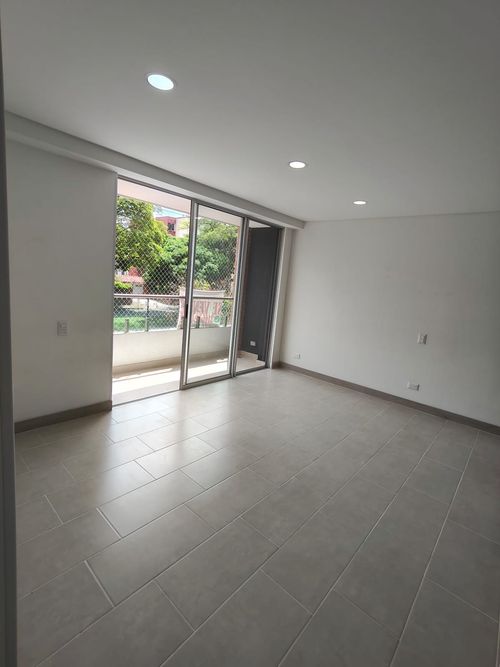 Apartamento de 3 alcobas en venta en Senderos Del Lili, Cali, 80 m² · foto 7 de 24
