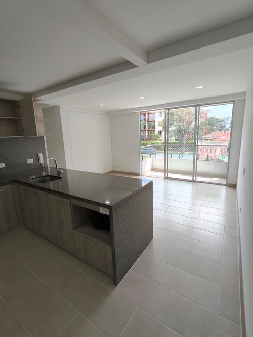 Apartamento de 3 alcobas en venta en Senderos Del Lili, Cali, 80 m² · foto 5 de 24