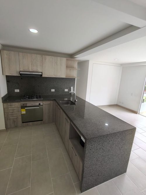 Apartamento de 3 alcobas en venta en Senderos Del Lili, Cali, 80 m² · foto 4 de 24