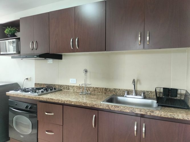 Apartamento de 3 alcobas en arriendo en El Poblado, Medellín, 70 m² · foto 6 de 16