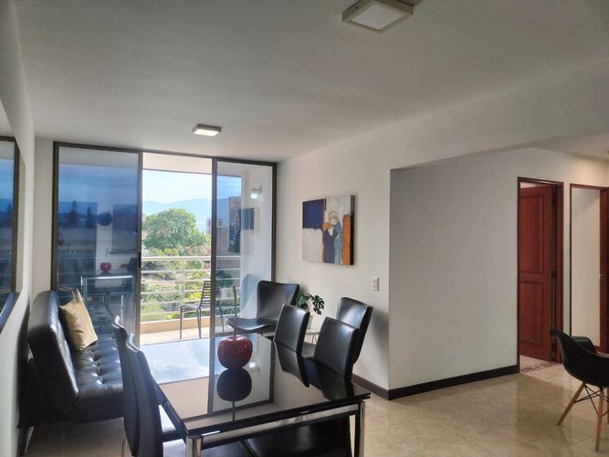 Apartamento de 3 alcobas en arriendo en El Poblado, Medellín, 70 m² · foto 2 de 16