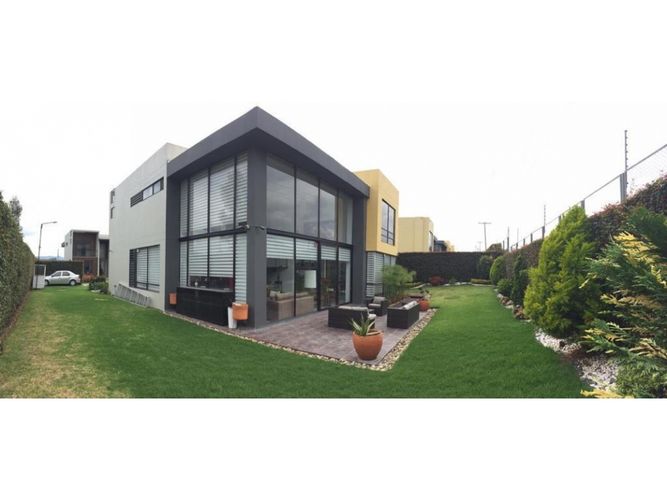 Casa de 4 alcobas en venta en La Moya, Cota, 315 m² · foto 3 de 24