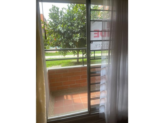 Apartamento de 3 alcobas en venta en Conjunto Residencial Zaragoza Ii, Madrid, 60 m² · foto 8 de 24