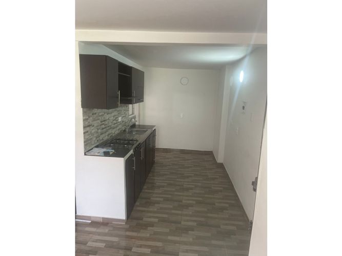 Apartamento de 3 alcobas en venta en Conjunto Residencial Zaragoza Ii, Madrid, 60 m² · foto 9 de 24