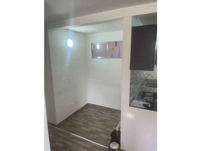 Apartamento de 3 alcobas en venta en Conjunto Residencial Zaragoza Ii, Madrid, 60 m² · foto 11 de 24