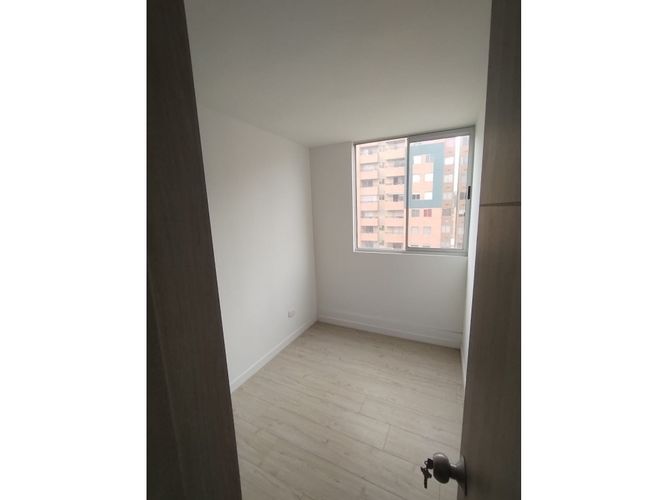 Apartamento de 3 alcobas en venta en La Prosperidad, Madrid, 56 m² · foto 6 de 21