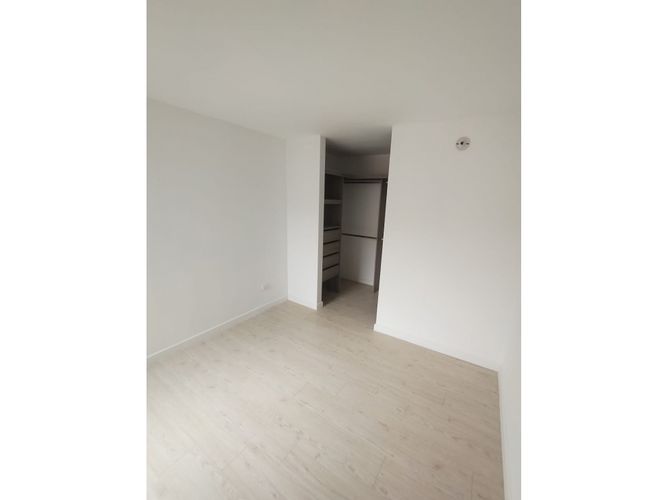 Apartamento de 3 alcobas en venta en La Prosperidad, Madrid, 56 m² · foto 10 de 21