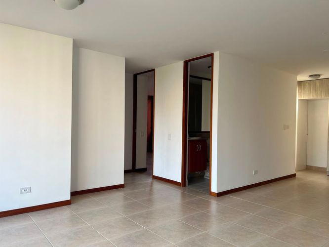 Apartamento de 2 alcobas en arriendo en Cumbres, Envigado, 67 m² · foto 6 de 14