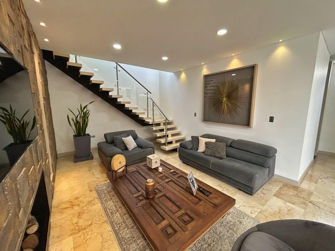 Casa de 5 alcobas en venta en Alfaguara, Jamundí, 420 m² · foto 4 de 24