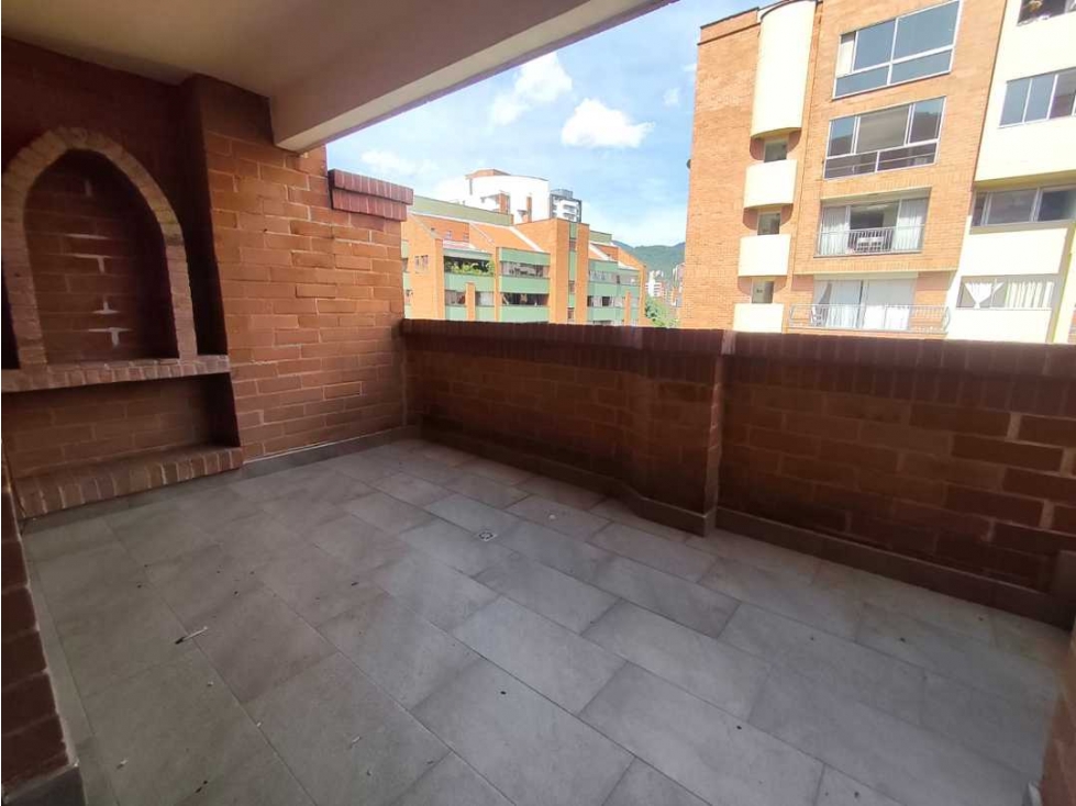 Apartamento en arriendo en Laureles, Medellín · foto 6 de 24