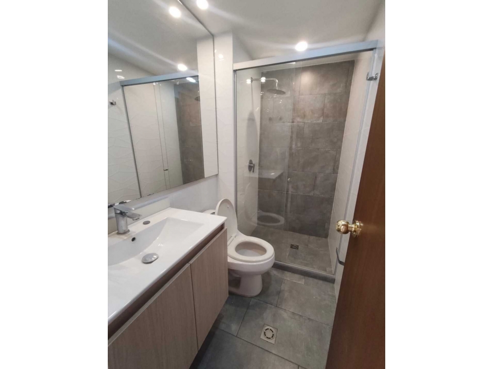 Apartamento en arriendo en Laureles, Medellín · foto 11 de 24
