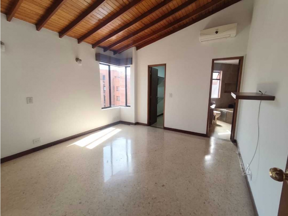 Apartamento en arriendo en Laureles, Medellín · foto 15 de 24
