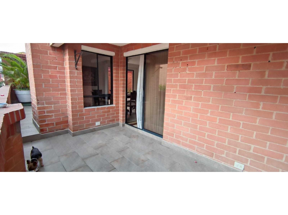 Apartamento en arriendo en Laureles, Medellín · foto 23 de 24