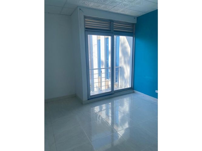 Casa de 4 alcobas en venta en Ricaurte, 196 m² · foto 4 de 19
