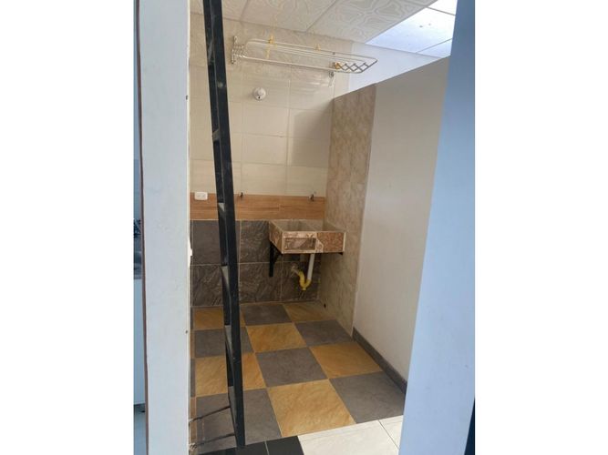 Casa de 4 alcobas en venta en Ricaurte, 196 m² · foto 17 de 19