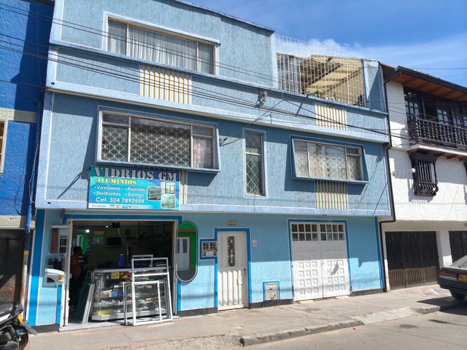 Casa de 4 alcobas en venta en San Pablo, Bogotá, 186 m² · foto 2 de 17