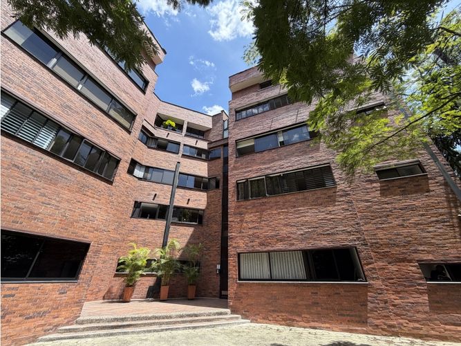 Apartamento de 3 alcobas en venta en Las Lomas No.2, Medellín, 174 m² · foto 18 de 23