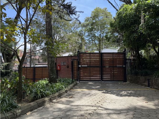 Apartamento de 3 alcobas en venta en Las Lomas No.2, Medellín, 174 m² · foto 20 de 23