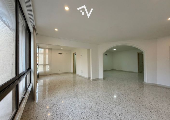 Apartamento de 3 alcobas en venta en Altos Del Prado, Barranquilla, 174 m² · foto 4 de 24