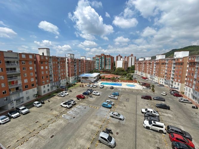 Apartamento en venta en Cañaveralejo, Cali · foto 7 de 24