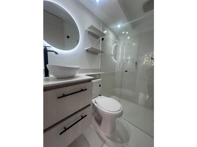 Apartamento de 2 alcobas en venta en El Trapiche, Bello, 55 m² · foto 2 de 12