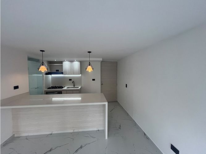 Apartamento de 2 alcobas en venta en El Trapiche, Bello, 55 m² · foto 3 de 12