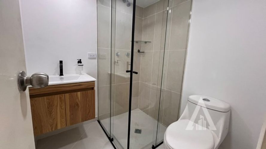 Apartamento de 3 alcobas en arriendo en Patio Bonito, Medellín, 145 m² · foto 12 de 19