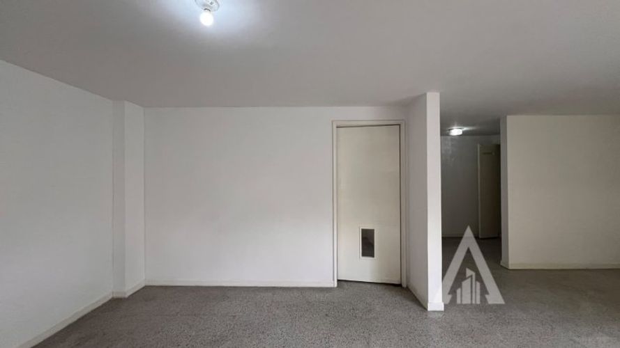 Apartamento de 3 alcobas en arriendo en Patio Bonito, Medellín, 145 m² · foto 15 de 19