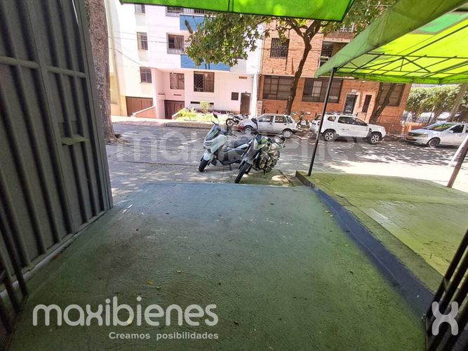 Local en arriendo en Los Colores, Medellín, 20 m² · foto 3 de 6