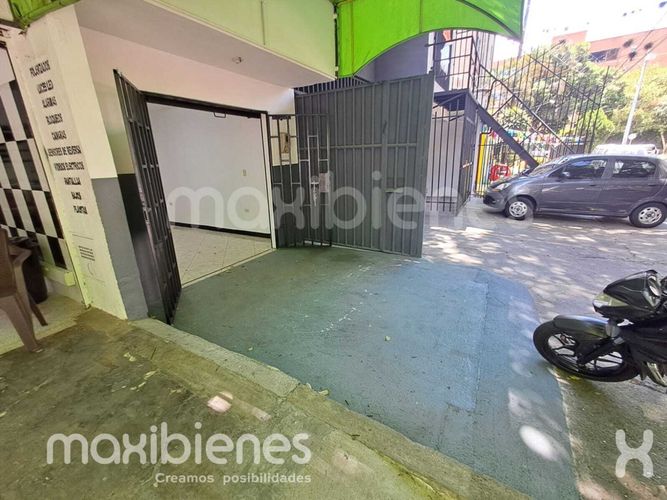 Local en arriendo en Los Colores, Medellín, 20 m² · foto 5 de 6