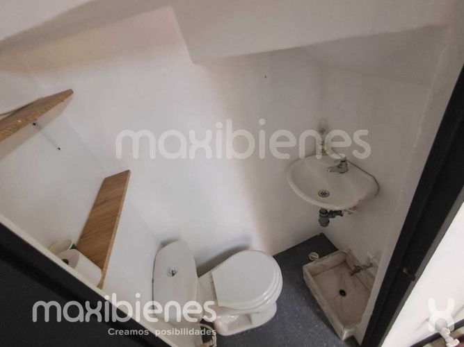 Local en arriendo en Los Colores, Medellín, 20 m² · foto 6 de 6
