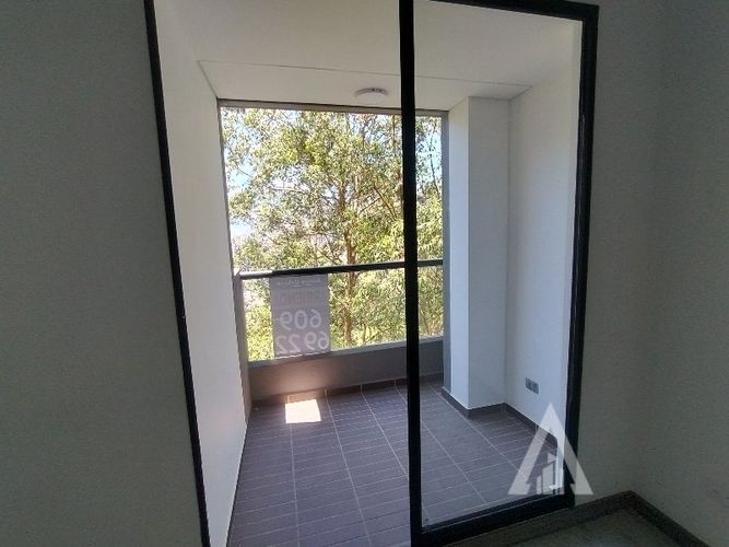 Apartamento de 3 alcobas en arriendo en Granizal, Medellín, 76 m² · foto 5 de 18