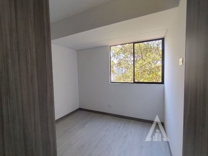 Apartamento de 3 alcobas en arriendo en Granizal, Medellín, 76 m² · foto 6 de 18