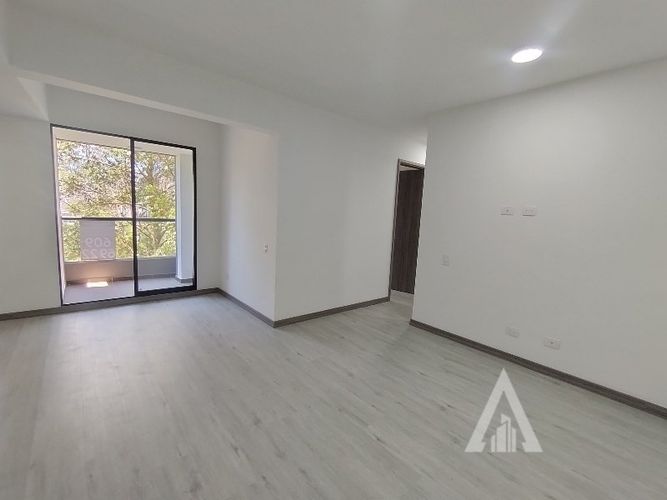 Apartamento de 3 alcobas en arriendo en Granizal, Medellín, 76 m² · foto 8 de 18