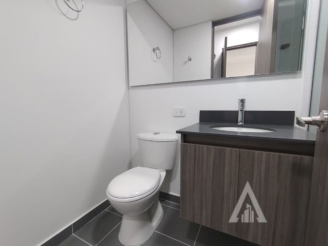 Apartamento de 3 alcobas en arriendo en Granizal, Medellín, 76 m² · foto 14 de 18
