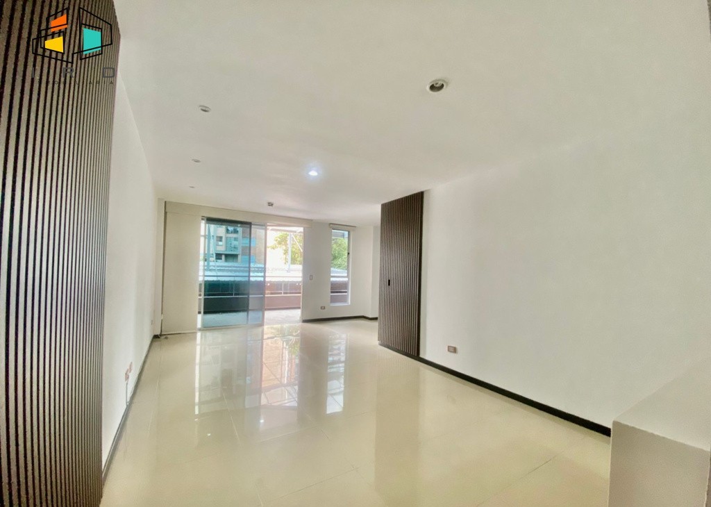 Apartamento en venta en Castropol, Medellín · foto 3 de 24