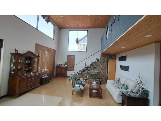 Casa de 7 alcobas en venta en Vereda La Balsa, Chía, 211 m² · foto 4 de 24
