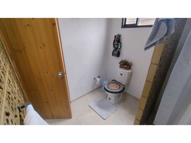 Casa de 7 alcobas en venta en Vereda La Balsa, Chía, 211 m² · foto 23 de 24