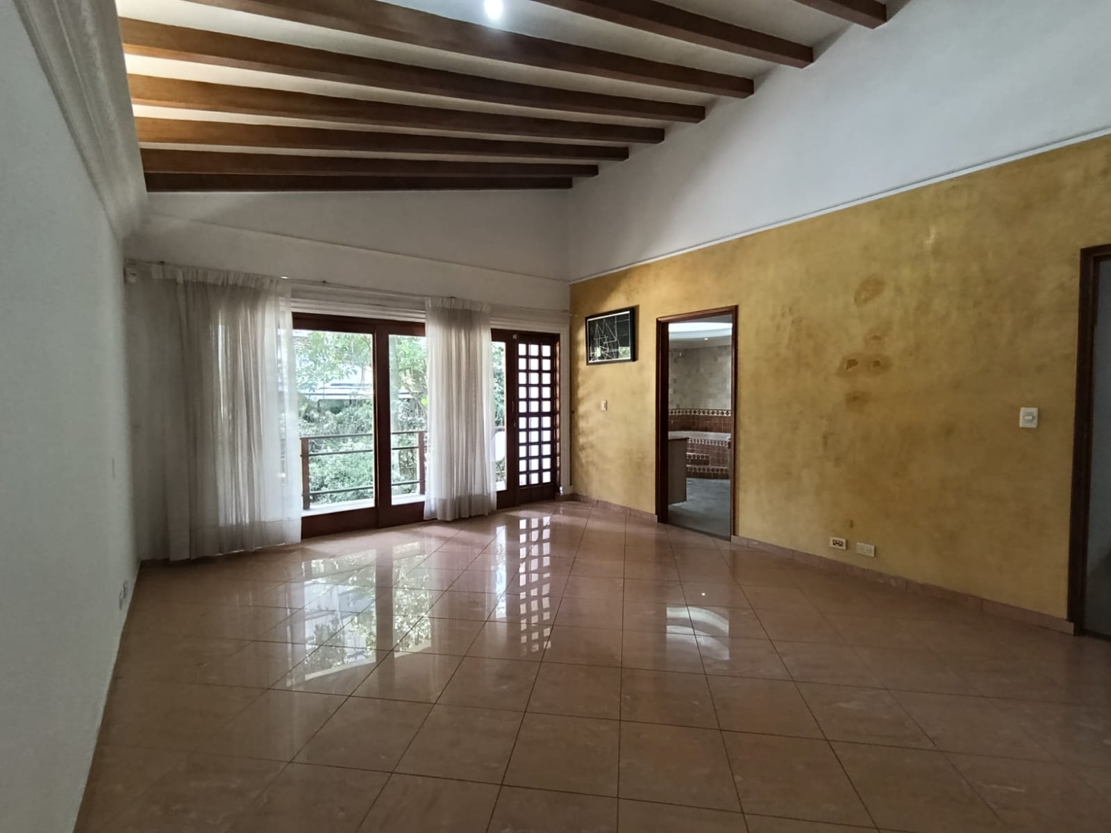 Casa en arriendo en El Poblado, Medellín · foto 12 de 20