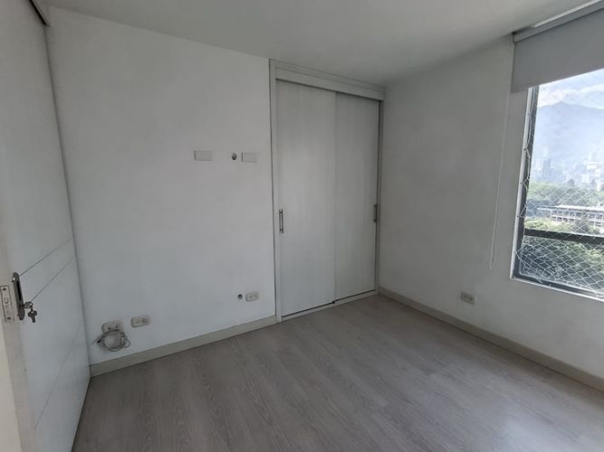 Apartamento de 3 alcobas en arriendo en Castropol, Medellín, 102 m² · foto 10 de 20
