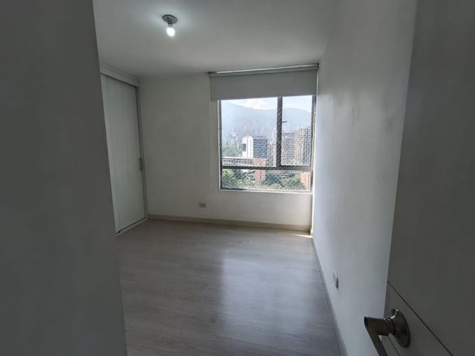 Apartamento de 3 alcobas en arriendo en Castropol, Medellín, 102 m² · foto 14 de 20