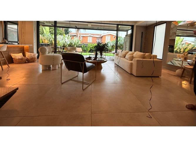 Casa de 3 alcobas en venta en Pance, Cali, 267 m² · foto 2 de 15