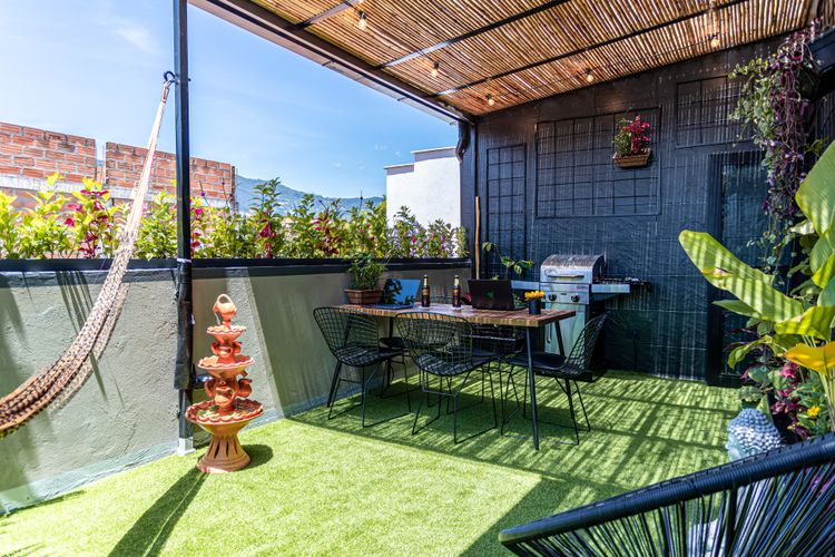 Casa de 9 alcobas en venta en San Joaquín, Medellín, 370 m² · foto 2 de 20