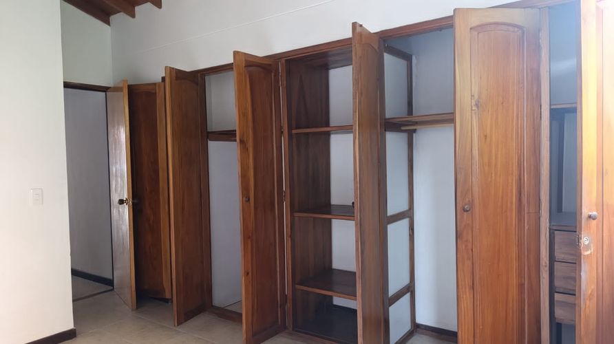 Casa de 5 alcobas en venta en La Mota, Medellín, 142 m² · foto 19 de 24