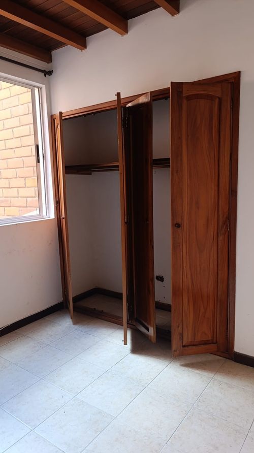 Casa de 5 alcobas en venta en La Mota, Medellín, 142 m² · foto 20 de 24